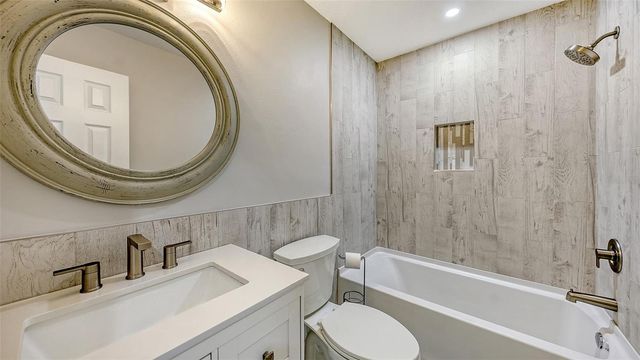 923 69TH STREET NW, Bradenton, FL 34209