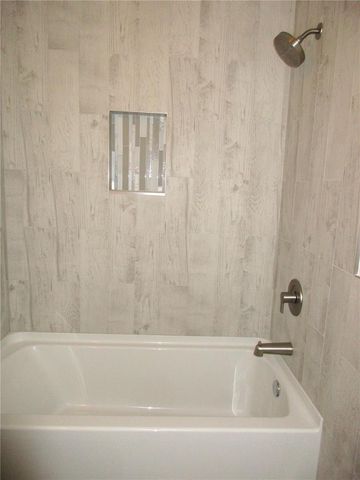 923 69TH STREET NW, Bradenton, FL 34209