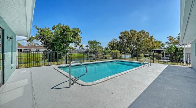 923 69TH STREET NW, Bradenton, FL 34209