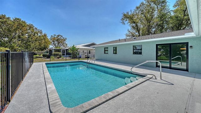 923 69TH STREET NW, Bradenton, FL 34209