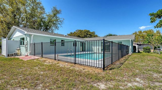 923 69TH STREET NW, Bradenton, FL 34209