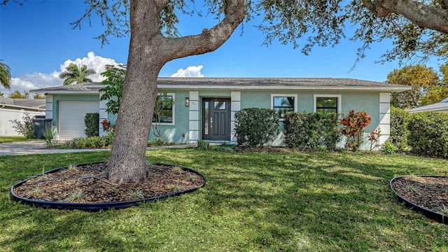 923 69TH STREET NW, Bradenton, FL 34209