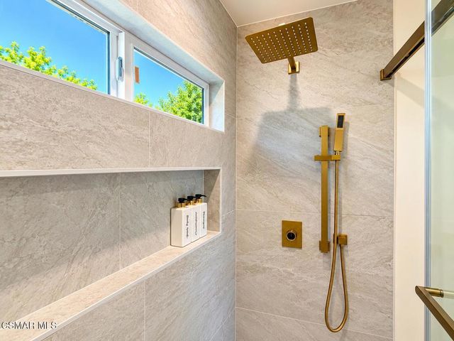 8324 Bardwell Avenue, Panorama City, CA 91402