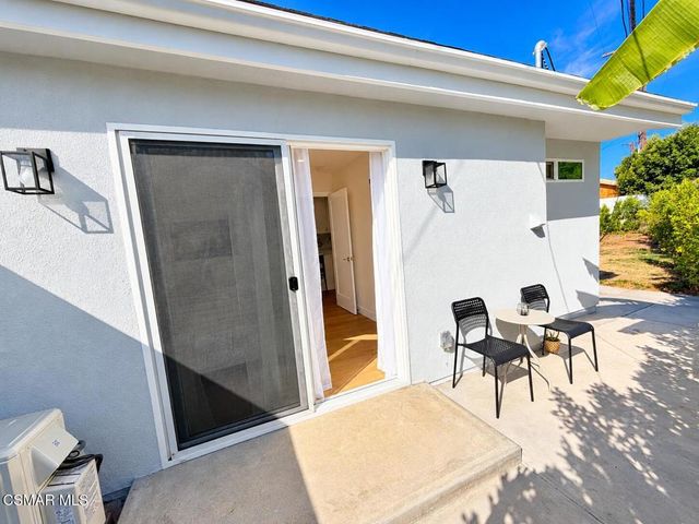 8324 Bardwell Avenue, Panorama City, CA 91402