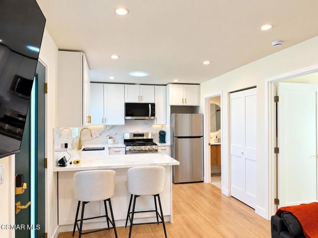8324 Bardwell Avenue, Panorama City, CA 91402
