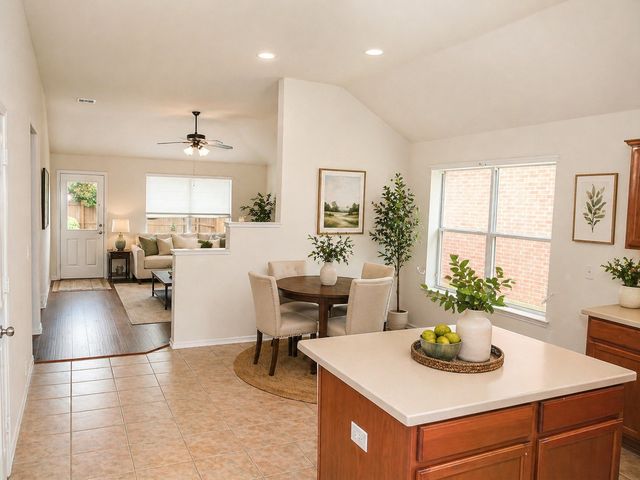 8621 Wagon Trail, Cross Roads, TX 76227