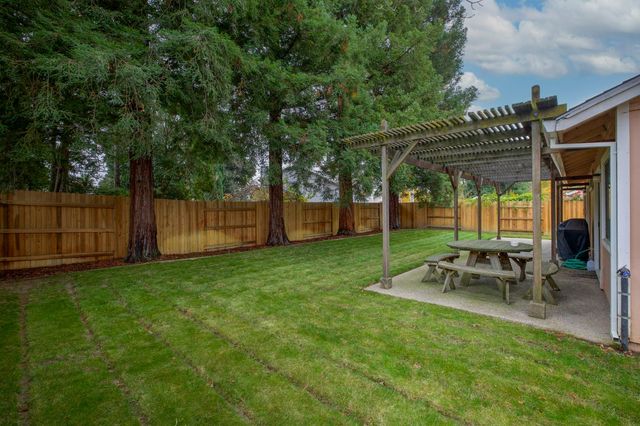 8507 Carlin Ave, Sacramento, CA 95823