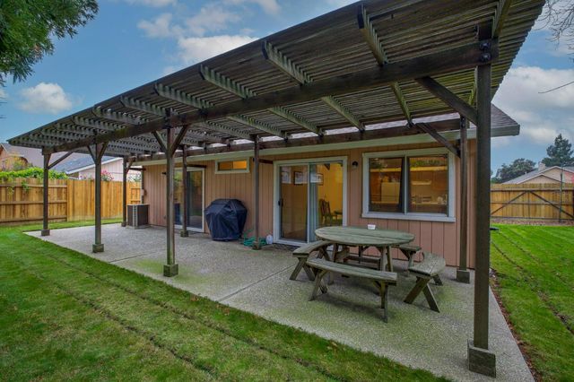 8507 Carlin Ave, Sacramento, CA 95823