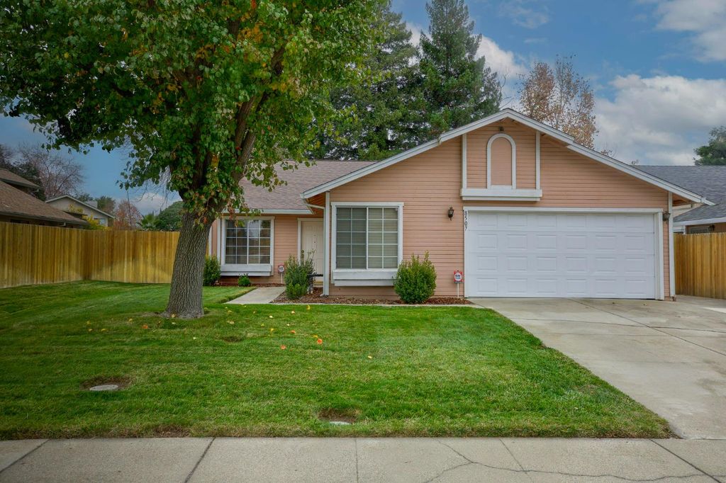 8507 Carlin Ave, Sacramento, CA 95823