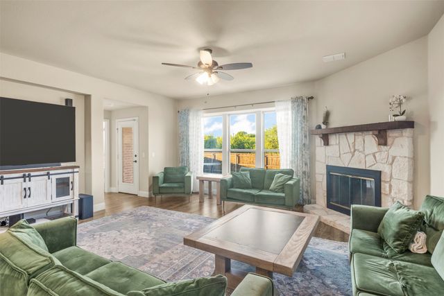 4832 Hazy Hollow Lane, Fort Worth, TX 76036