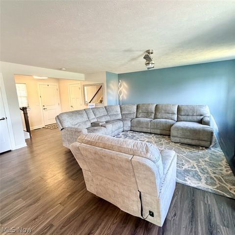 2091 Farroni Drive, Willoughby, OH 44094