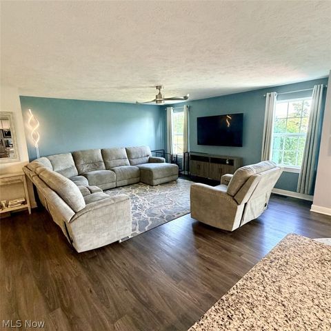 2091 Farroni Drive, Willoughby, OH 44094