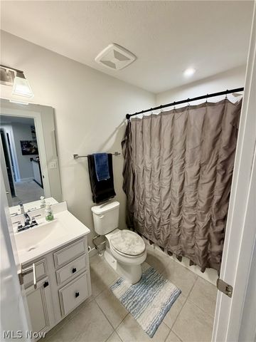 2091 Farroni Drive, Willoughby, OH 44094