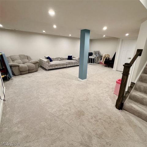 2091 Farroni Drive, Willoughby, OH 44094