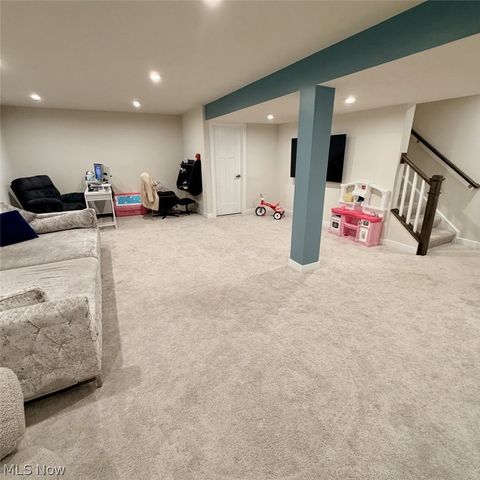 2091 Farroni Drive, Willoughby, OH 44094