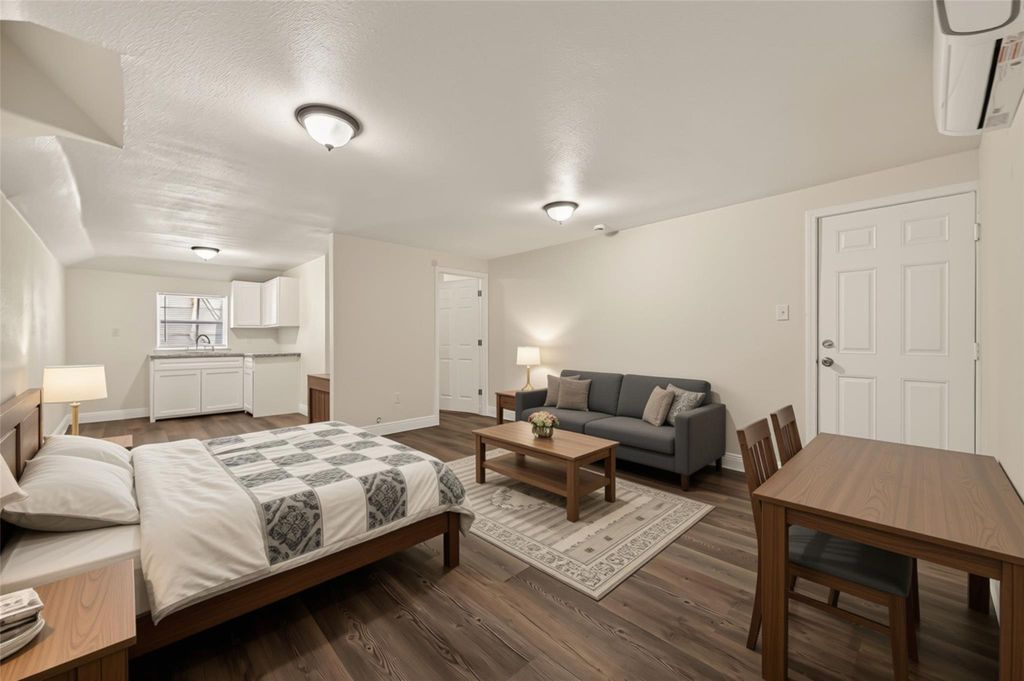 4901 Stimson Street 2, Houston, TX 77023