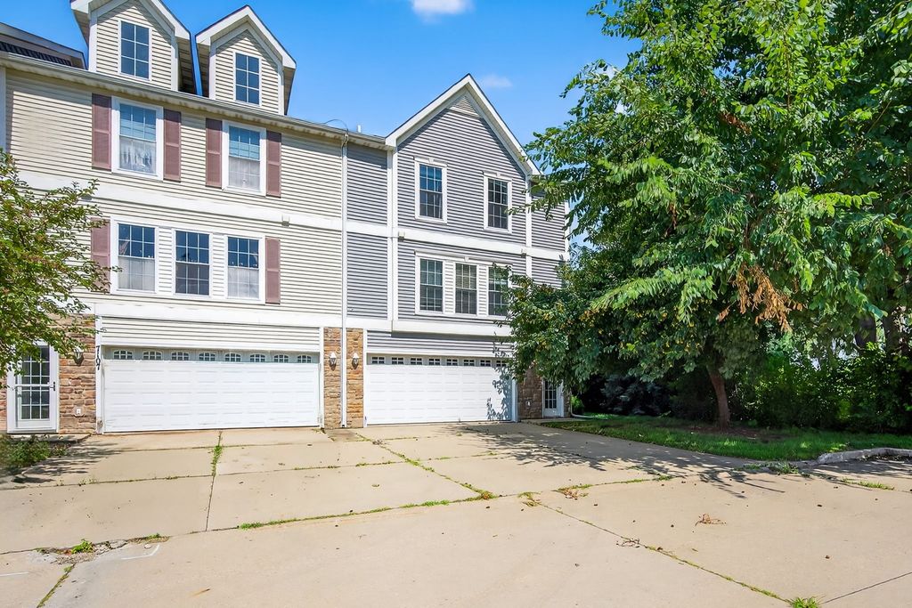 8302 Westown Parkway 7106, West Des Moines, IA 50266