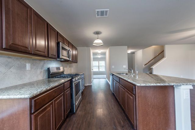 277 Stalwart Hill Trail, Magnolia, TX 77354