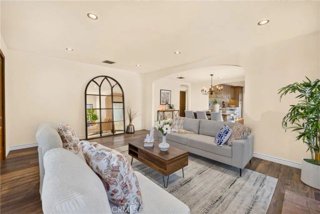 2407 S Orange, Los Angeles, CA 90016