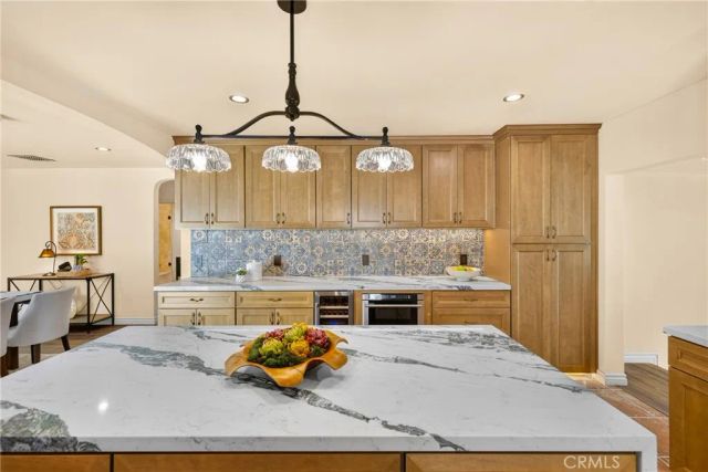 2407 S Orange, Los Angeles, CA 90016