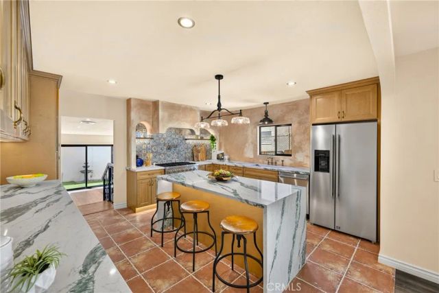 2407 S Orange, Los Angeles, CA 90016