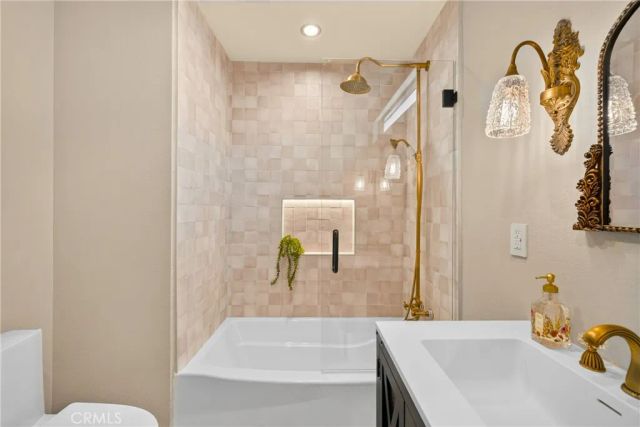 2407 S Orange, Los Angeles, CA 90016