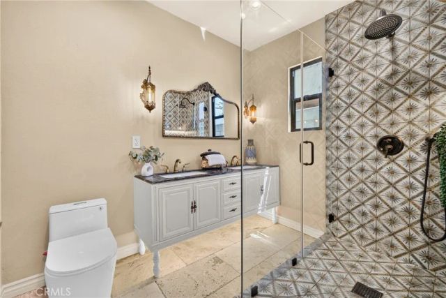 2407 S Orange, Los Angeles, CA 90016