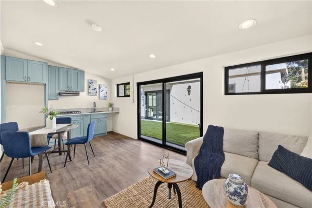 2407 S Orange, Los Angeles, CA 90016