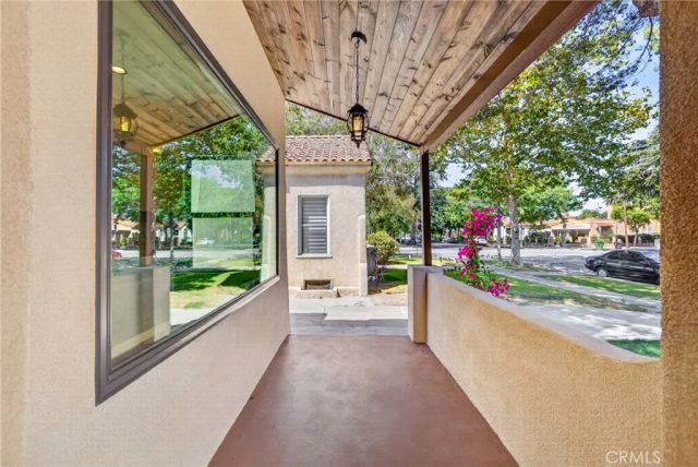 2407 S Orange, Los Angeles, CA 90016