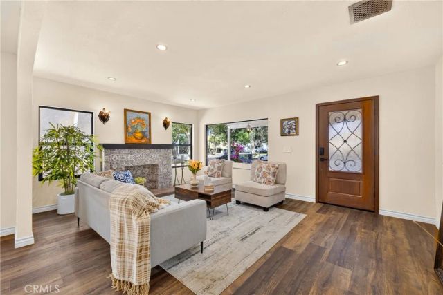 2407 S Orange, Los Angeles, CA 90016