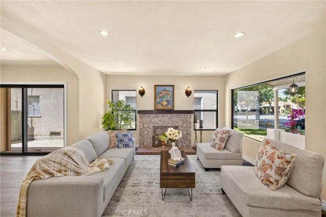 2407 S Orange, Los Angeles, CA 90016
