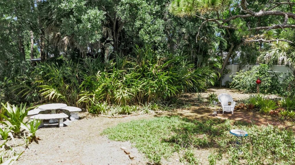 Image 6 of property listing at 1808 49TH STREET W, Bradenton, FL 34209