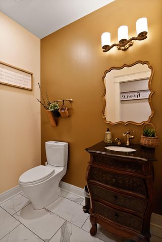 1108 N 350 E, Chesterton, IN 46304