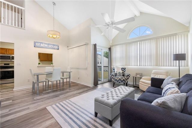 1940 Westminster Circle 7-6, Vero Beach, FL 32966