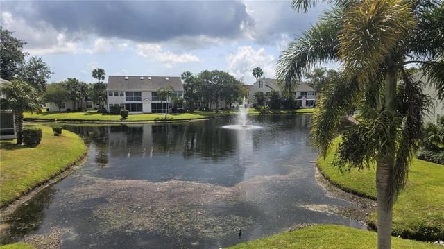 1940 Westminster Circle 7-6, Vero Beach, FL 32966