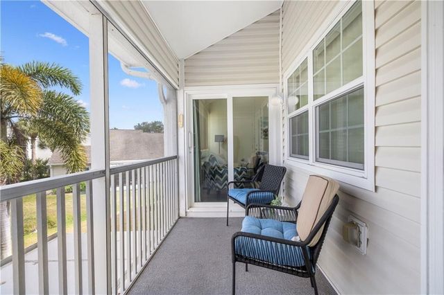 1940 Westminster Circle 7-6, Vero Beach, FL 32966