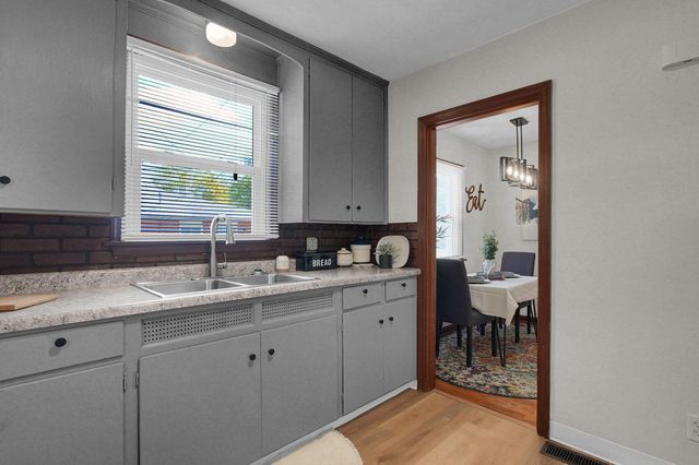 1560 Garling Avenue, Columbus, OH 43223