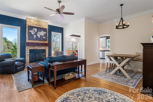 47 Timberwood Drive, Asheville, NC 28806