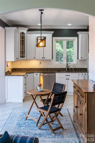 47 Timberwood Drive, Asheville, NC 28806