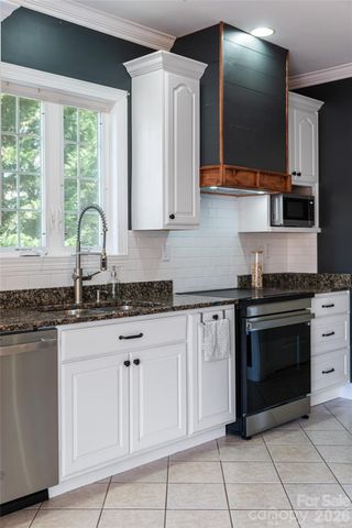 47 Timberwood Drive, Asheville, NC 28806