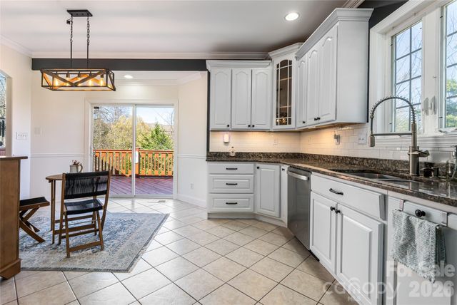 47 Timberwood Drive, Asheville, NC 28806