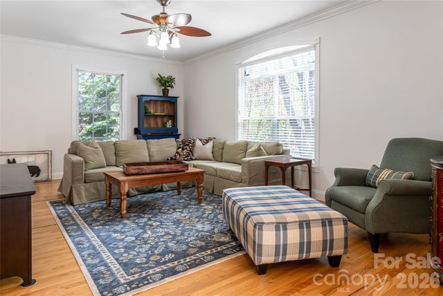 47 Timberwood Drive, Asheville, NC 28806