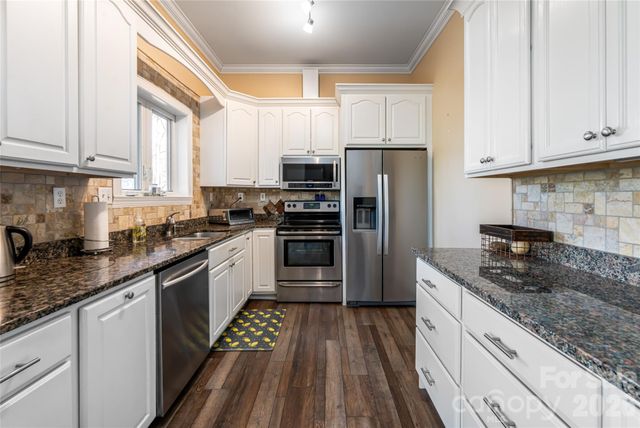 47 Timberwood Drive, Asheville, NC 28806