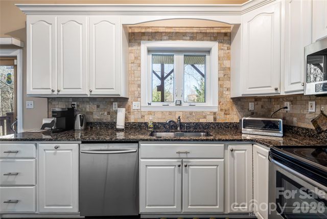 47 Timberwood Drive, Asheville, NC 28806