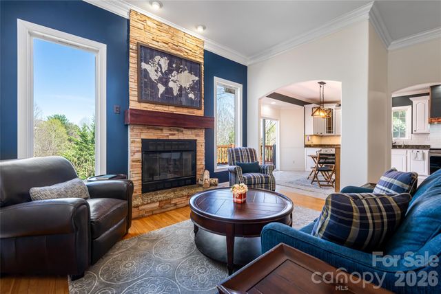 47 Timberwood Drive, Asheville, NC 28806