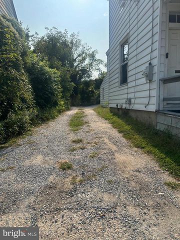 385-387 E BROADWAY, Salem, NJ 08079