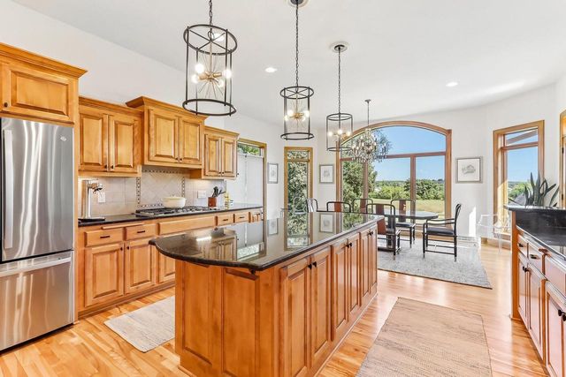 194 Crooked Stick PASS, North Prairie, WI 53153