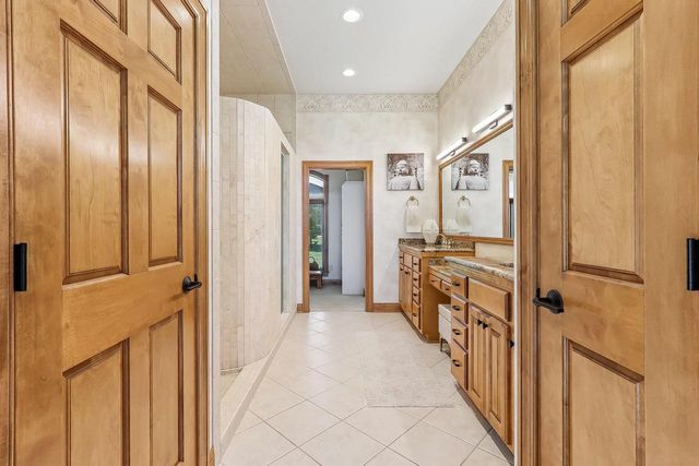 194 Crooked Stick PASS, North Prairie, WI 53153