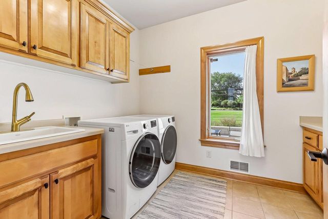 194 Crooked Stick PASS, North Prairie, WI 53153