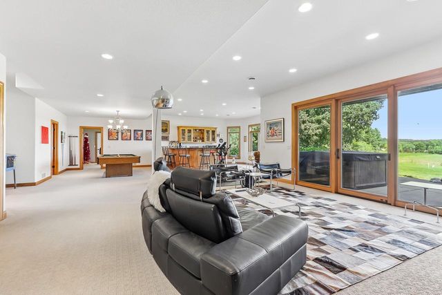 194 Crooked Stick PASS, North Prairie, WI 53153
